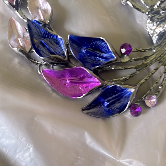 PURPLE and blue leaf necklace and earrings with silver accent NIP - Picture 4 of 4